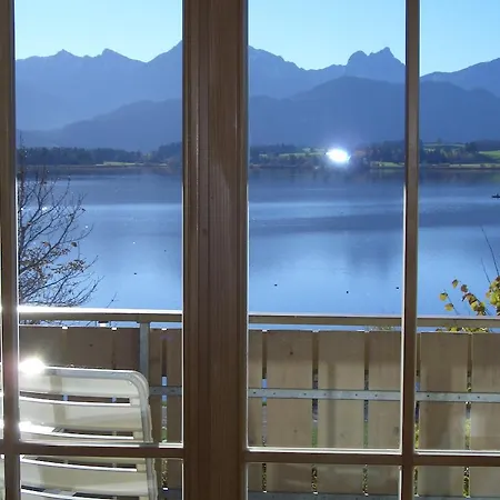 Appartement Gaestehaus Guggomos 