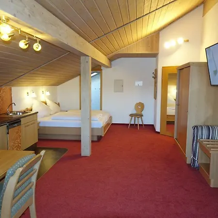 Apartment Gaestehaus Guggomos 