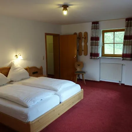 Apartamento Gaestehaus Guggomos 